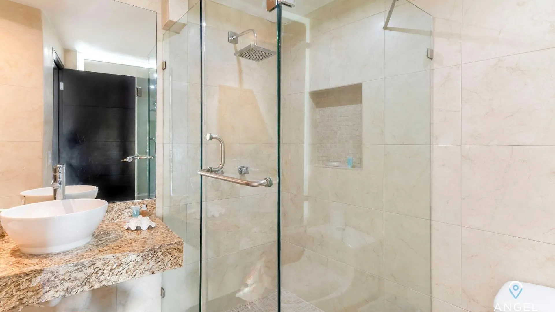 Magia Apartments, Resort-Style, Prime Location With Ocean Views! Playa del Carmen Holiday home