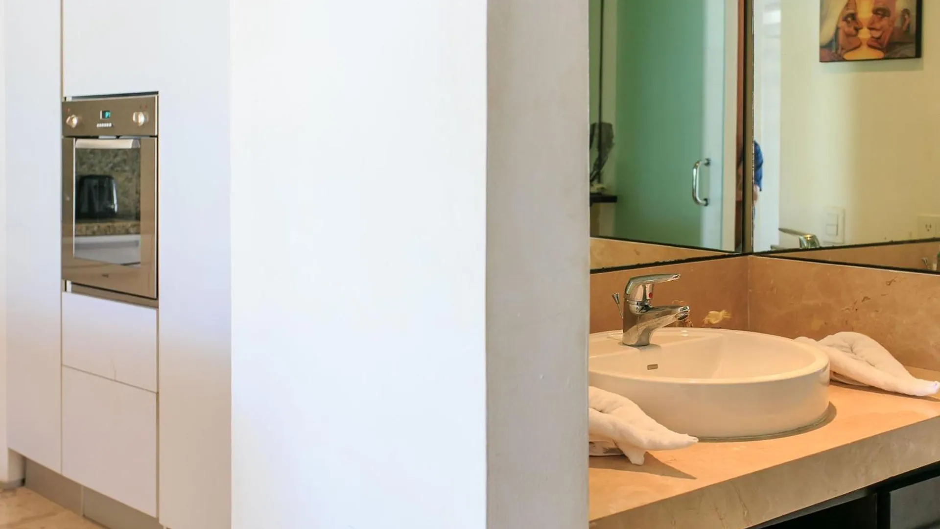 Magia Apartments, Resort-Style, Prime Location With Ocean Views! Playa del Carmen Holiday home